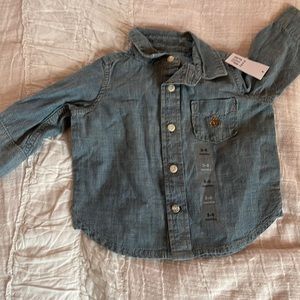 Gap baby denim shirt. NWT 3-6months